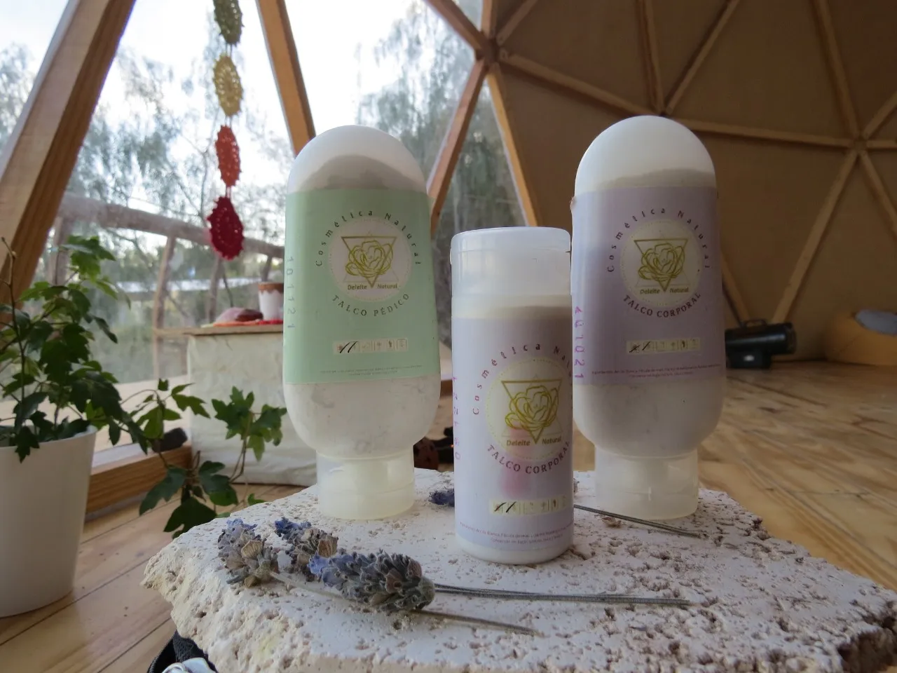 Talco Corporal de Rosas y Lavanda